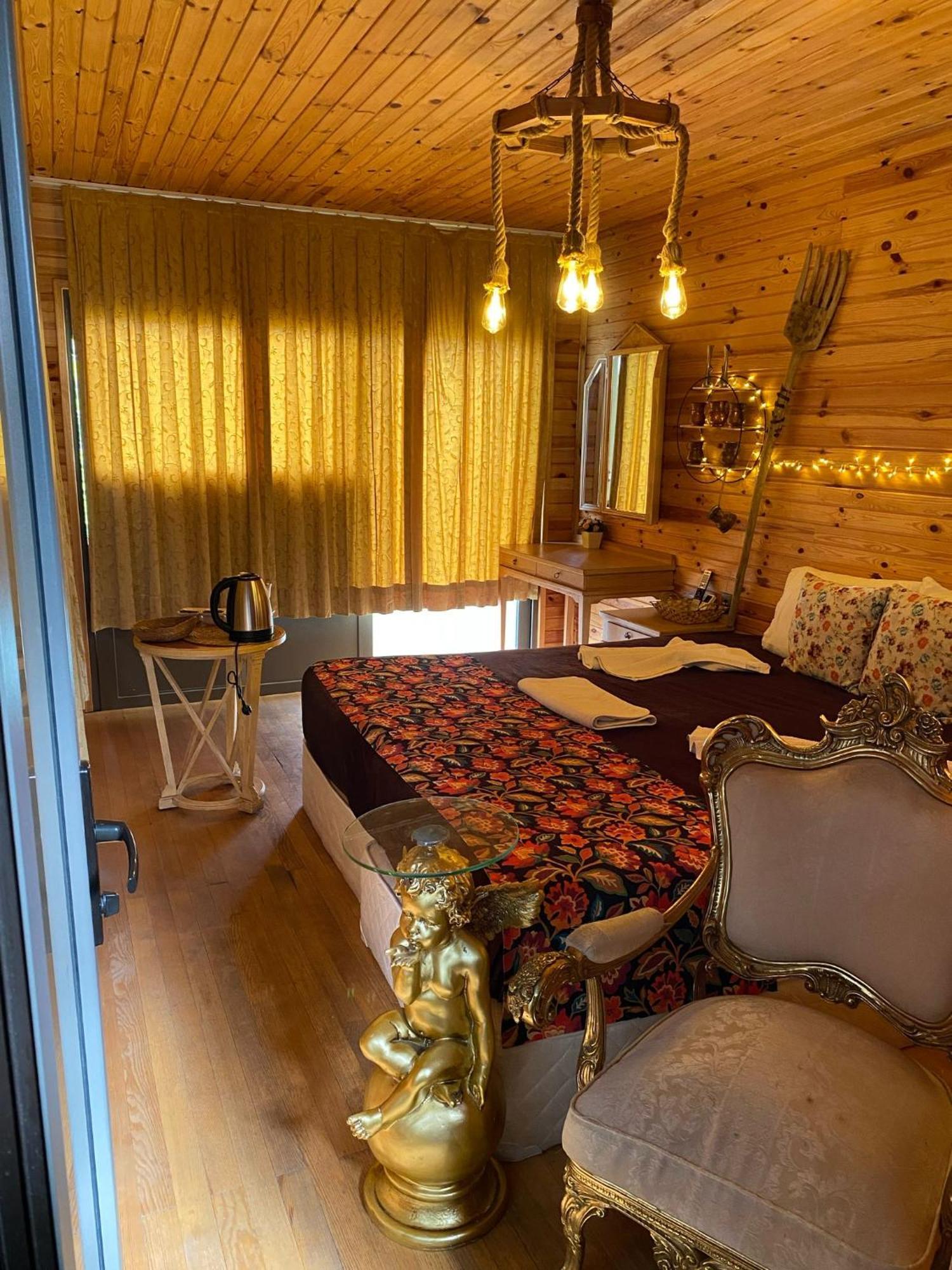 White Country Boutique Hotel 안탈리아 외부 사진