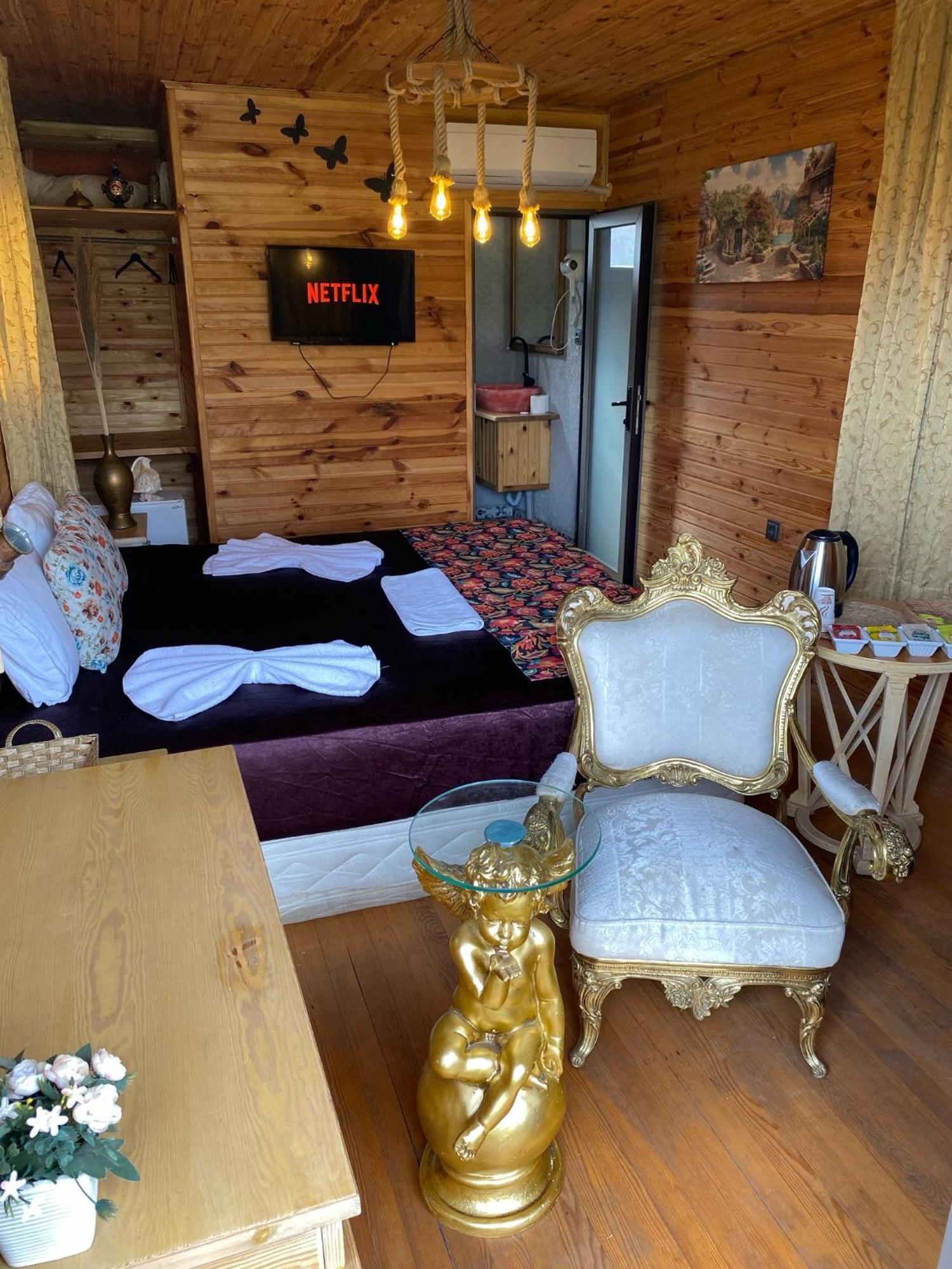 White Country Boutique Hotel 안탈리아 외부 사진