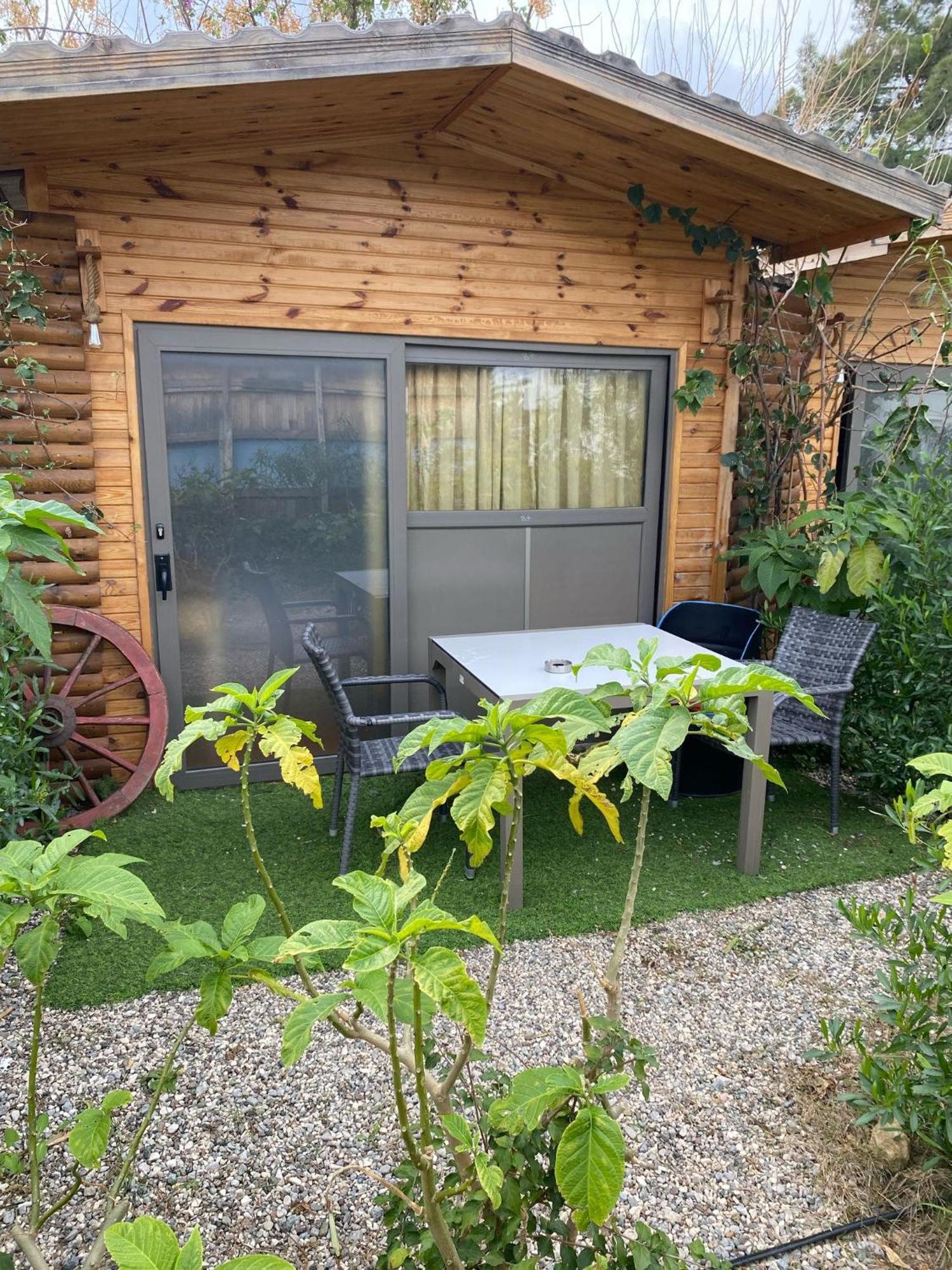 White Country Boutique Hotel 안탈리아 외부 사진