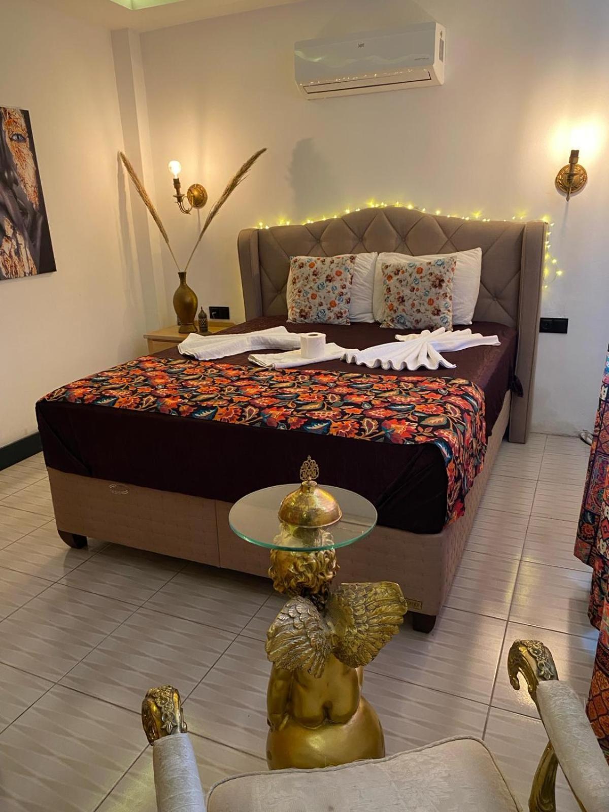 White Country Boutique Hotel 안탈리아 외부 사진